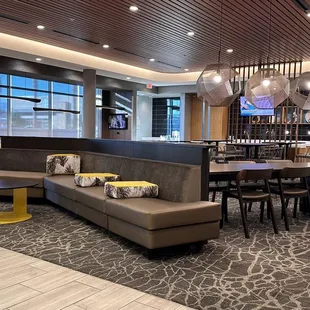 Lobby lounge and dining area