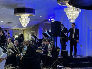 Guy's Party Center