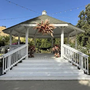 Gazebo is ready to host our couples