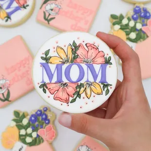 a mother&apos;s day cookie