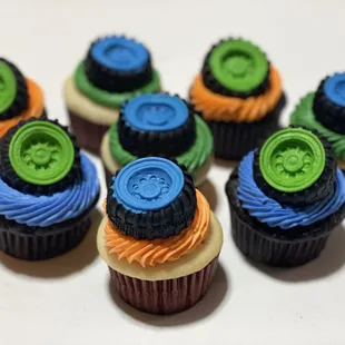 Tire cupcakes