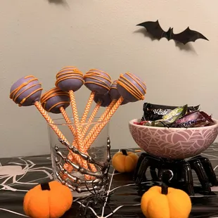 Halloween cake pops