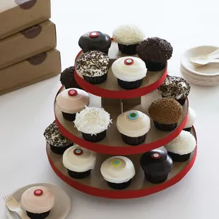 a three tiered cupcake display