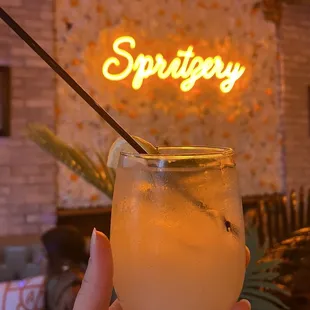 Limoncello spritz