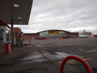 Lowe's Supermarket