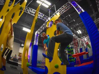 Bravoz Entertainment Center