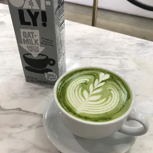 Uji Matcha latte with Oatly