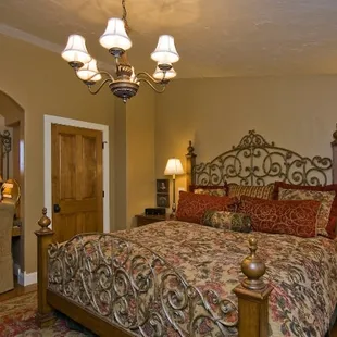 Ruby's Cottage (Bridal Suite)  at Spruce Mountain Ranch