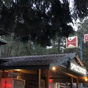 the outside of the restaurant