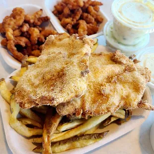 Cod, clams, chips &amp; tarter sauce