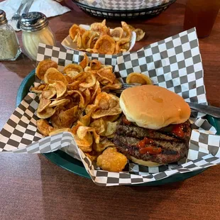 Burger with Screwed Spuds