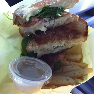 Tomato Basil Sandwich