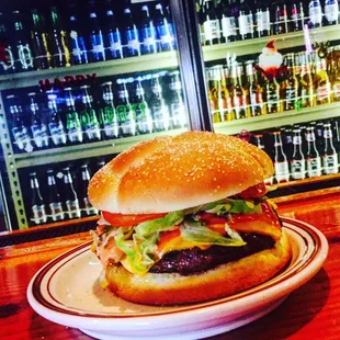 Spudz Burger, 1/3lbs patty with lettuce, tomato, onion, pickle, cheese and Spudz sauce.