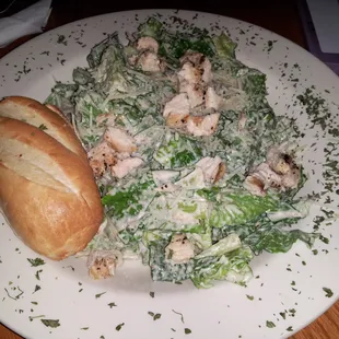 Cesar salad with chicken