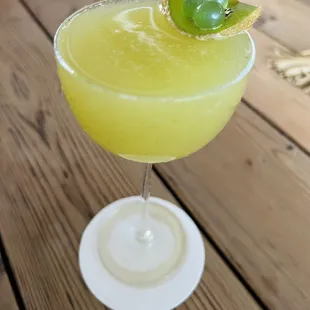 Fashion sense (gin, lime, kiwi, jasmine)