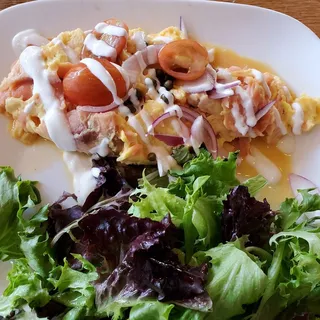 Smoked Salmon Scramble