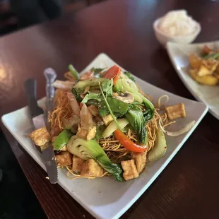 Crispy Egg Noodle with Tofu