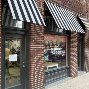 Exterior/entrance pic of the shop