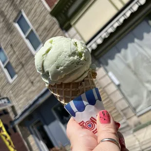 Pistachio ice cream