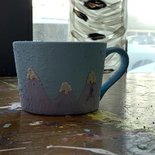 It&apos;s a coffee shop that has pottery painting too!