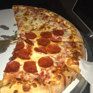 They got order wrong first time, gave us a free whole pepperoni pizza. Supposed to be half pepperoni half cheese.