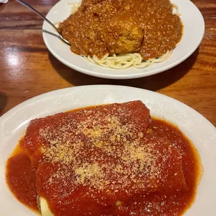 Manicotti and spaghetti with meatballs