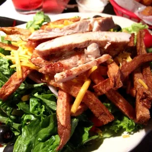 Pittsburgh-style delicious salad