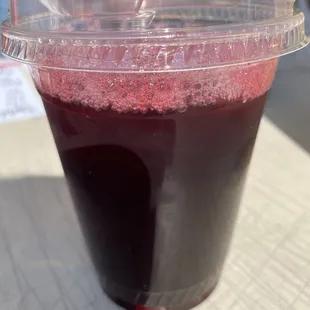 Sorrel tea made with healthy leaves