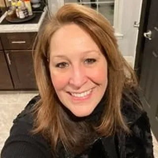 Vickie Y.