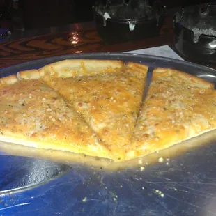 White pizza w/ garlic oil, cheese, &amp; tomatoes. That's what the menu said anyway...