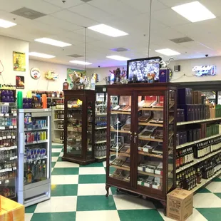 Squirrely's Liquor
