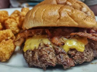 Ron's Hamburgers At the Farm