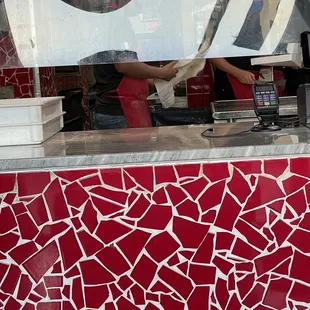 Just in case you thought the guy topping your pizza gloveless isn't also cleaning with a dirty towel, here is why we DON'T EAT HERE