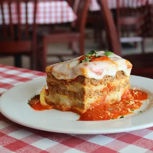 pasta dish, pasta, food