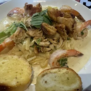 Shrimp and Broccoli Alfredo