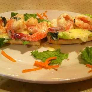 Shrimp Gondola. I'm allergic so I didn't try it but the table said its amazing!