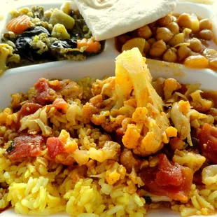 Vegan lunch (Grape leaves curry, chickpeas and potatoes, cauliflower)