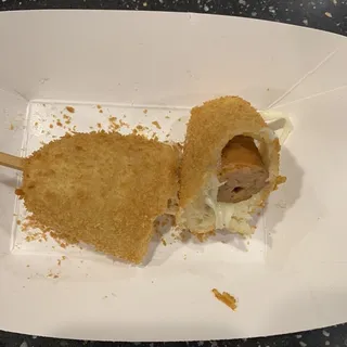 5. Mozz Cajun Chicken Hotdog