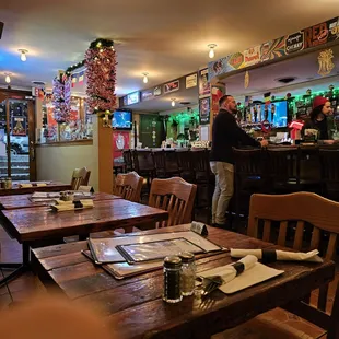 sushi and sashimi, interior