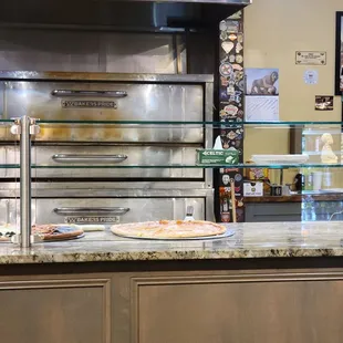 Amazing pizza slices and sizes!!