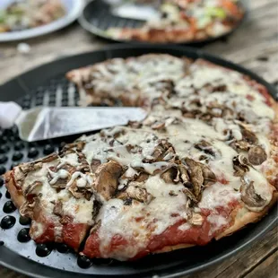 Yay! GF mushroom w/extra mozzarella pizza! It was scary good - scary cause it didn't seem like GF .