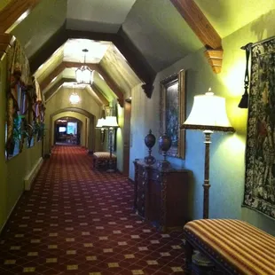 Hallway without Mike! Yay!!