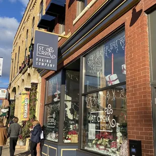 Beautiful bakery shop curb appeal.