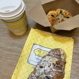 Almond croissant &amp; Croustade Mushroom