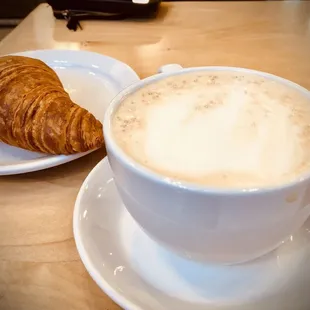 So-so croissant and a very good cappuccino, both pricy