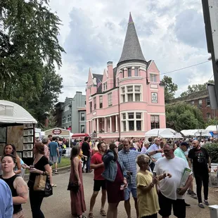 Helloooo Pink Palace!