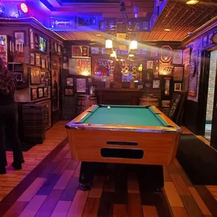 Pool table
