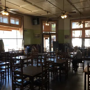 Nice seating area for work and convos.