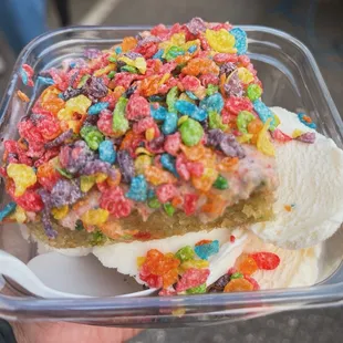 OHMBrownies Puckin' Pebbles Milk Cake