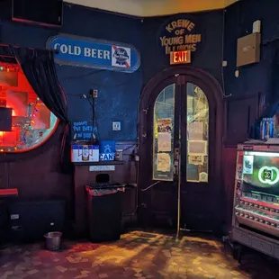 the interior of a bar